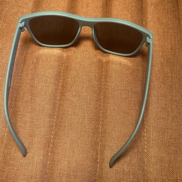 Goodr VRG Sunglasses - Picture 3 of 5